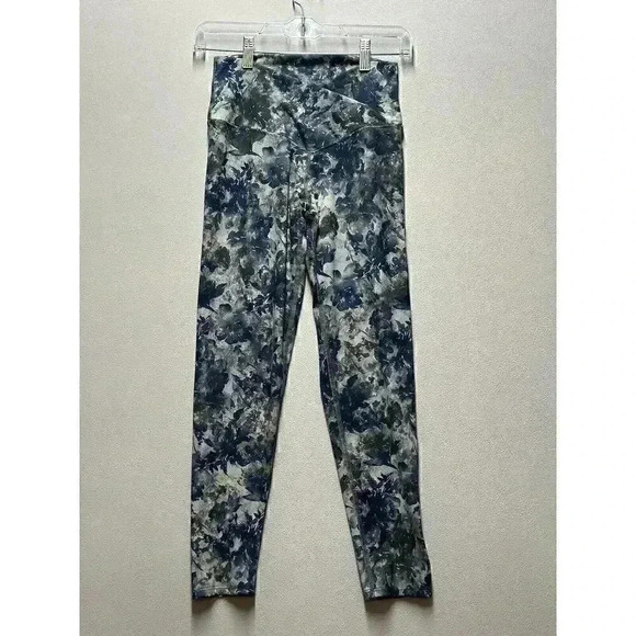 Evolution And Creation Women’s‎ Leggings Size Small Blue And Army Green Florals - Picture 1 of 8